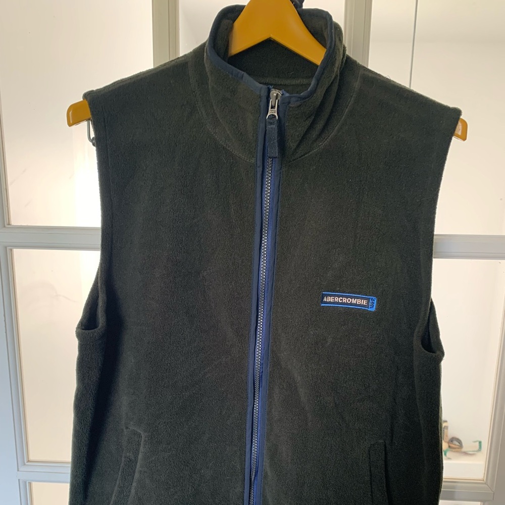4/$20 Abercrombie and fitch mens fleece vest  A2